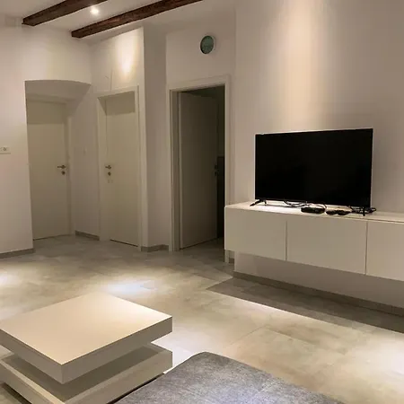 Ana Apartment Kastela