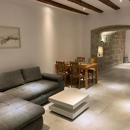 Ana Apartmán Kaštela